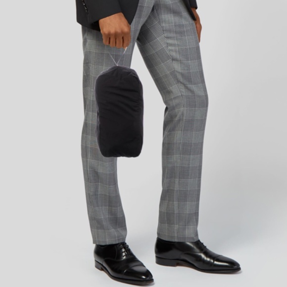 Authentic Burberry Brit Men's Nylon Toiletry Bag - Picture 7 of 7